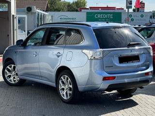 Mitsubishi Outlander foto 4