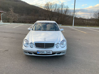 Mercedes E-Class foto 2