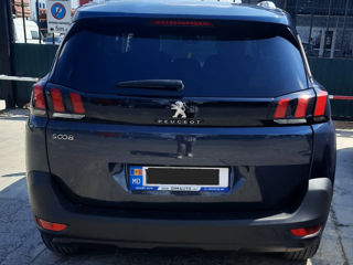 Peugeot 5008 foto 2