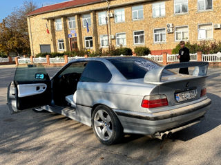 BMW 3 Series Coupe foto 2