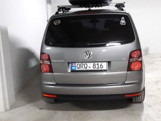 Volkswagen Touran foto 4