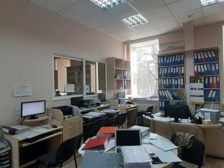 oficii centru 2 nevele / офис в центре 2 уровня foto 4