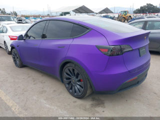 Tesla Model Y foto 7