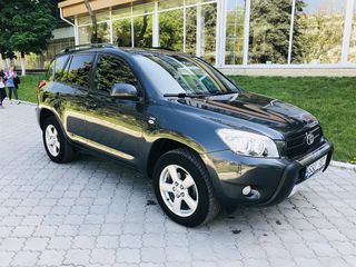 Toyota Rav 4 foto 7