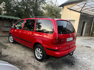 Volkswagen Sharan foto 1