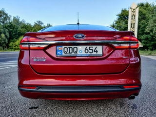 Ford Fusion foto 5