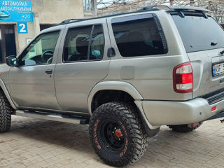 Nissan Pathfinder foto 4