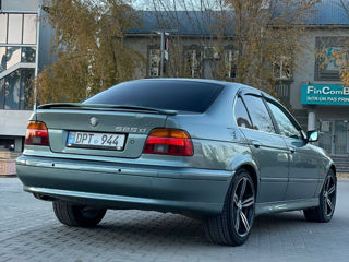 BMW 5 Series foto 8