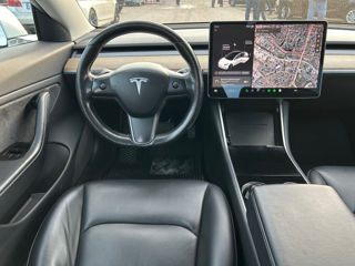 Tesla Model 3 foto 9