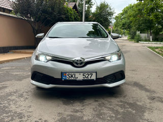 Toyota Auris foto 1