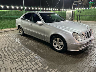 Mercedes E-Class foto 3