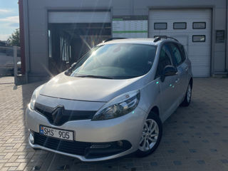 Renault Grand Scenic foto 2