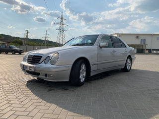 Mercedes E-Class foto 6