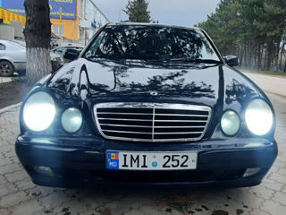 Mercedes E-Class foto 3