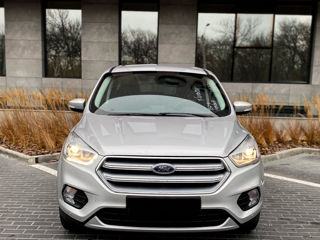 Ford Kuga foto 2