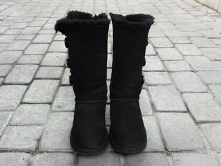 UGG Bailey Button Triplet Boots. Размер 37. Оригинал. В идеальном состоянии. foto 4