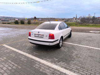 Volkswagen Passat foto 3