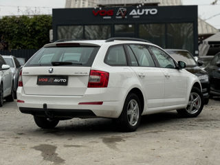 Skoda Octavia foto 3