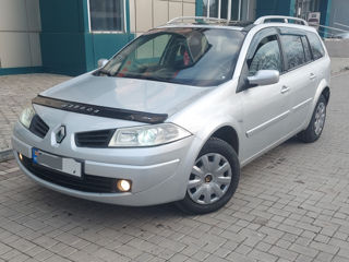 Renault Megane foto 2