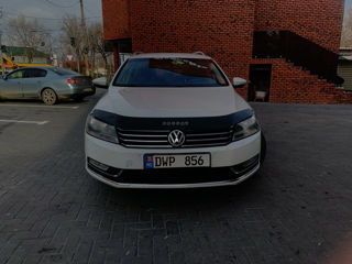 Volkswagen Passat foto 2