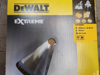 Dewalt  305 mm