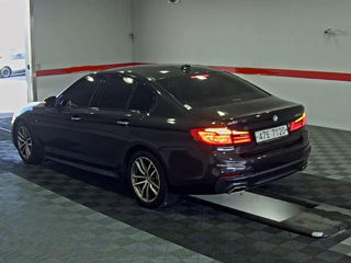 BMW 5 Series foto 5