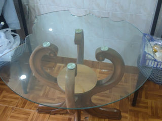 Стекло на стол  Кишинев. Стекло круглое,прямоугольное для стола Кишинев. Изготовление по размерам.