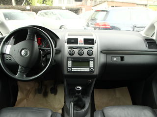 Volkswagen Touran foto 5