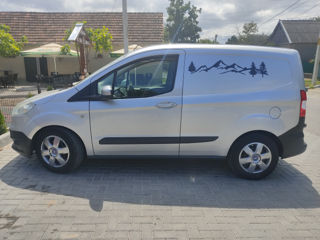 Ford Transit Courier foto 8