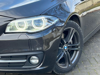 BMW 5 Series foto 3