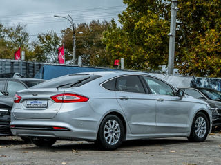 Ford Mondeo foto 5