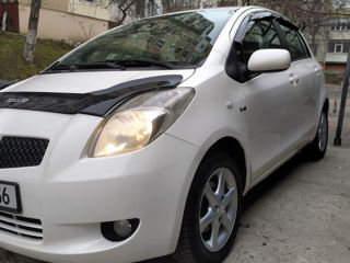 Toyota Yaris foto 3