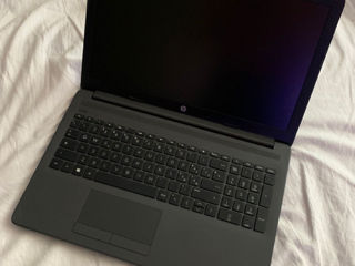 Hp 15 ( Intel Core i3 1005G1 4x 3.60ghz, 8gb ddr4, SSD 256gb)