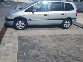 Opel Zafira foto 4