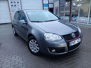 Volkswagen Golf foto 1