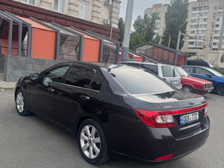 Chevrolet Epica фото 3