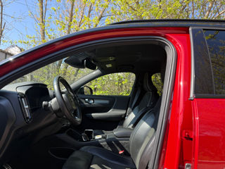 Volvo XC40 фото 2