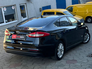 Ford Fusion foto 3