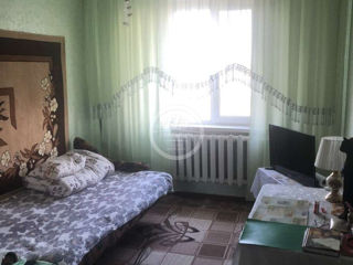 Apartament cu 3 camere, 70 m², Periferie, Cahul foto 2