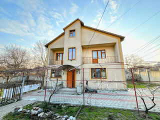 Vânzare casă, str Doina