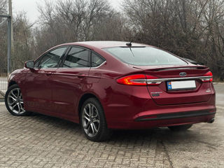 Ford Fusion foto 6