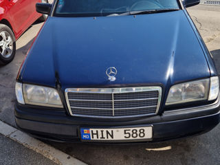 Mercedes C-Class foto 5