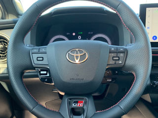 Toyota C-HR foto 16