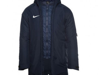 Scurta originala Nike marimea M, L