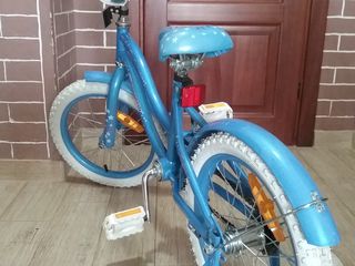 Bicicletă bună pentru copii . Детский велосипед foto 3