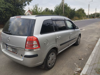 Opel Zafira foto 8