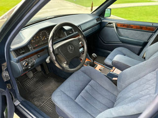 Mercedes Series (W124) foto 7