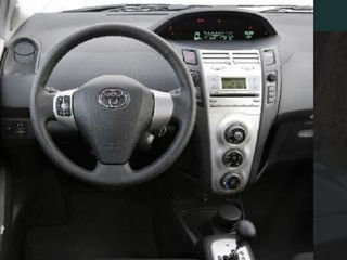 Toyota Yaris foto 8