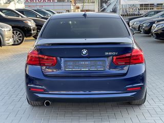 BMW 3 Series foto 5