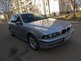 BMW 5 Series foto 4